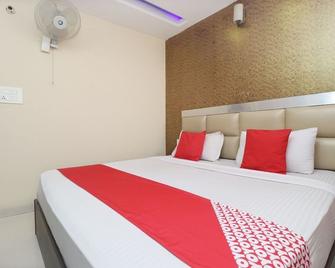 Hotel Staywell - Zerakpur - Habitación
