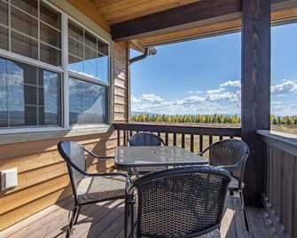 Affordable Luxury 2nd floor Condo Accepting Dec. 2025 and all 2026 Bookings - Driggs - Балкон