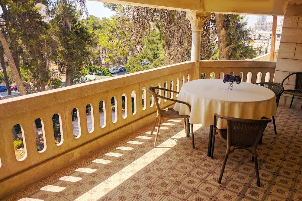 Alhambra Palace Hotel Suites - Ramallah - Ramalláh - Balkón