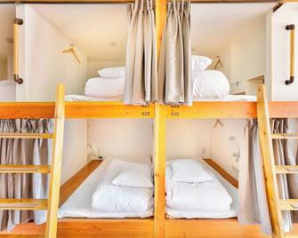 Hostel Ogk - Osaka - Soveværelse