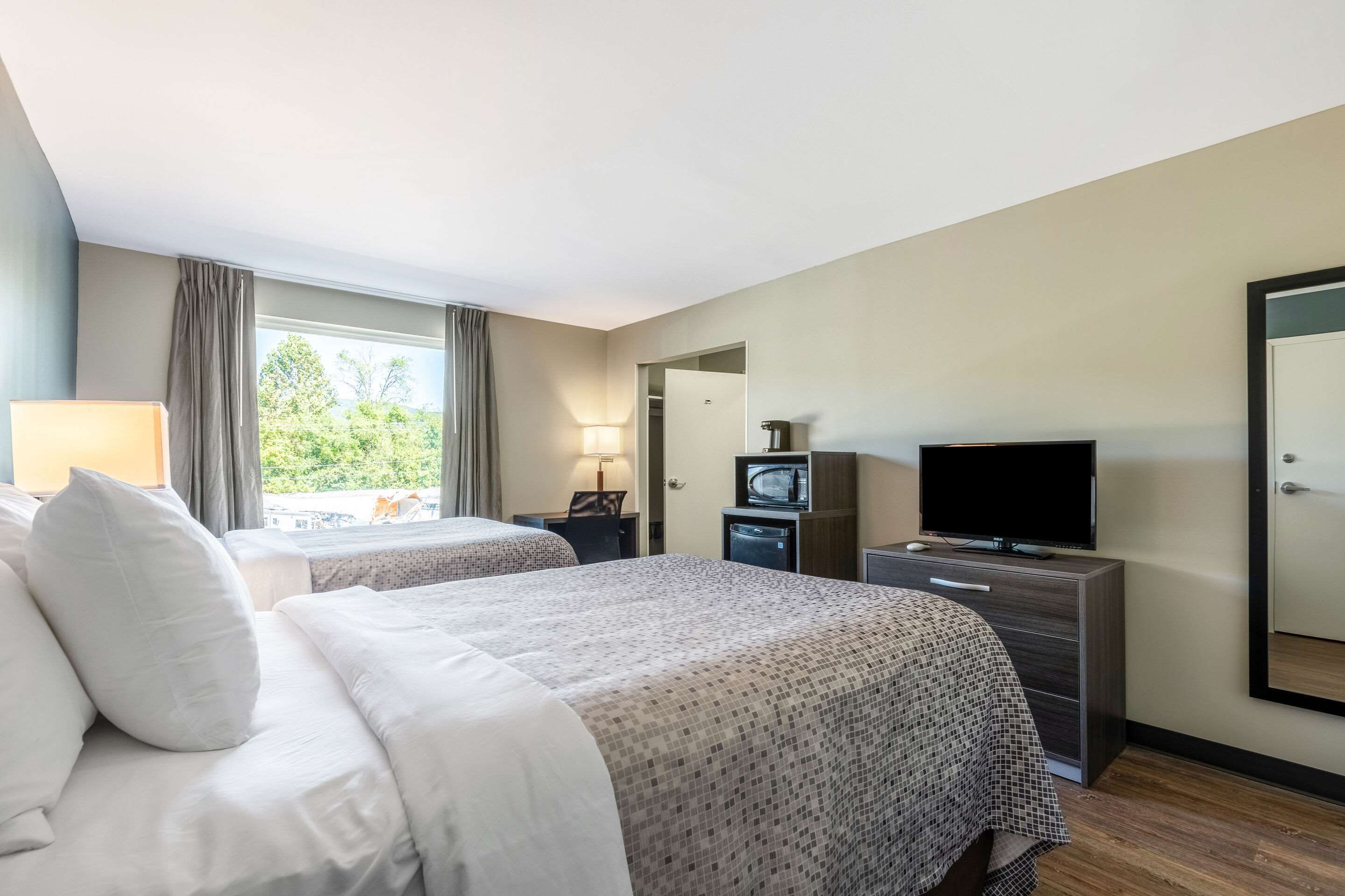 Econo Lodge Dayton North - Dayton - Ložnice