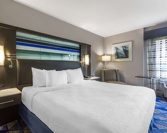 Best Western Plus Spartanburg - Spartanburg - Bedroom