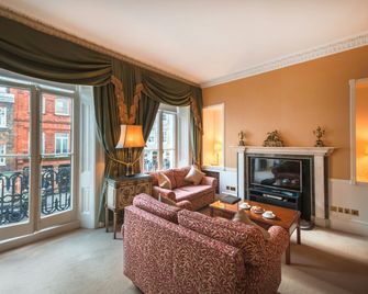 Curzon Street by Mansley - London - Bedroom