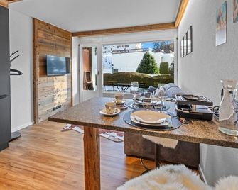 Studio chalet rénové au centre de la ville - Crans-Montana - Spisestue