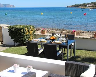 Tranquility, Rest And Relaxation By The Sea. In Winter Central Heating - Alcúdia - Restaurant