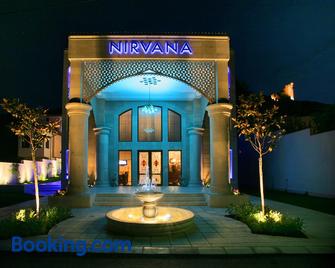 Art Hotel Nirvana - Shumen - Edificio