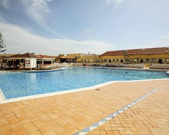 Apartment with Terrace and Sea Views in Playa Paraiso - Playa Paraiso - Bể bơi