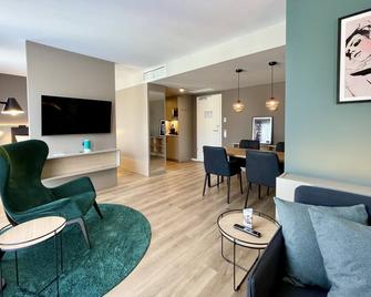 Zeitwohnhaus Suite-Hotel & Serviced Apartments - Erlangen - Living room