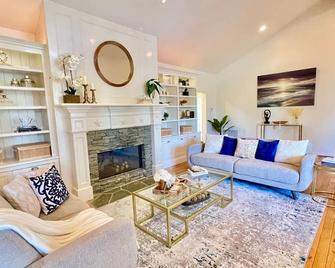 New Charming Spacious Disneyland Pool Home - Garden Grove - Wohnzimmer