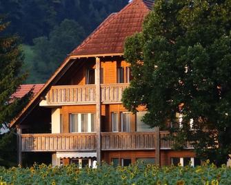 Gemeinschaftshaus im Oberdorf - Lützelflüh - Edificio