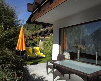 Ferienwohnung Zillertal - Landhaus Landauer - 毛拉赫 - 天井