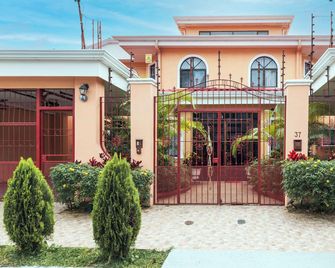 Brisas del Aeropuerto Airport Breezes inn - Heredia - Gebouw