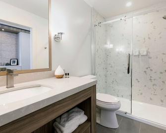 Glacier View Lodge - Saskatchewan River Crossing - Baño