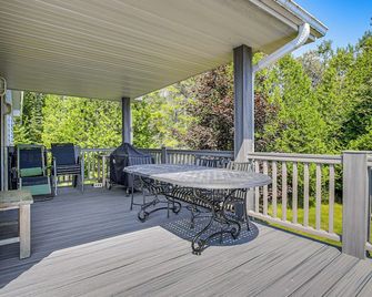 Beach Access on Lake Michigan Sturgeon Bay Home - Sturgeon Bay - Balcón