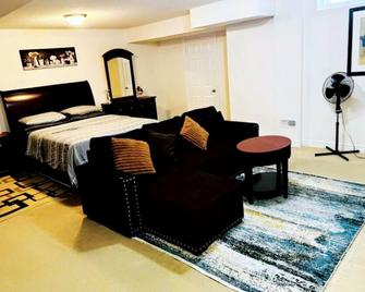 Cozy and private 1-bedroom apartment in a serene Milton neighborhood - Milton - Bedroom