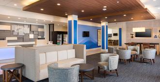 Holiday Inn Express Visalia Sequoia Gateway Area, An IHG Hotel - Visalia - Hall d’entrée