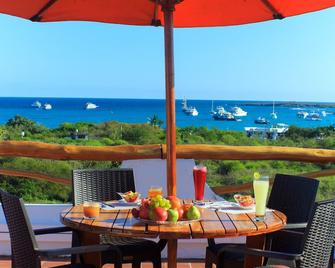 Hotel La Casa de Judy - פוארטו איורה - מרפסת