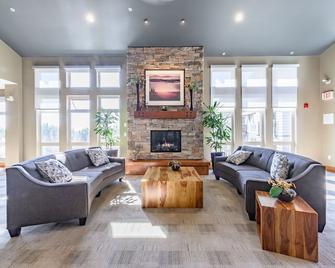Coquitlam center beautiuful house - Coquitlam - Living room