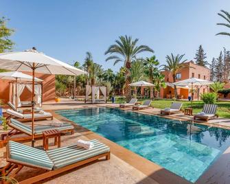 Villa Simari: A Paradise for the Whole Family in the Palmeraie of Marrakech - Azib Oulad Lâdem - Basen