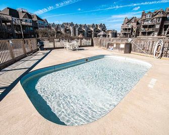 Barrier Island Station - Duck - Pool