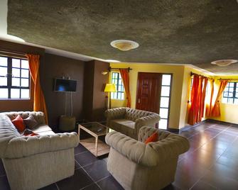 Sosa Cottages - Kisumu - Living room
