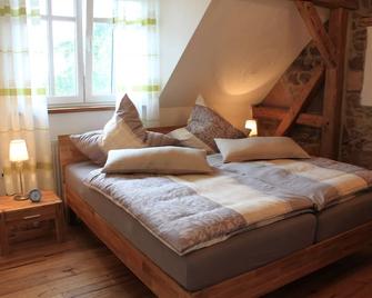 Exclusively and high-quality equipped apartment with large garden - Freiamt - Habitación