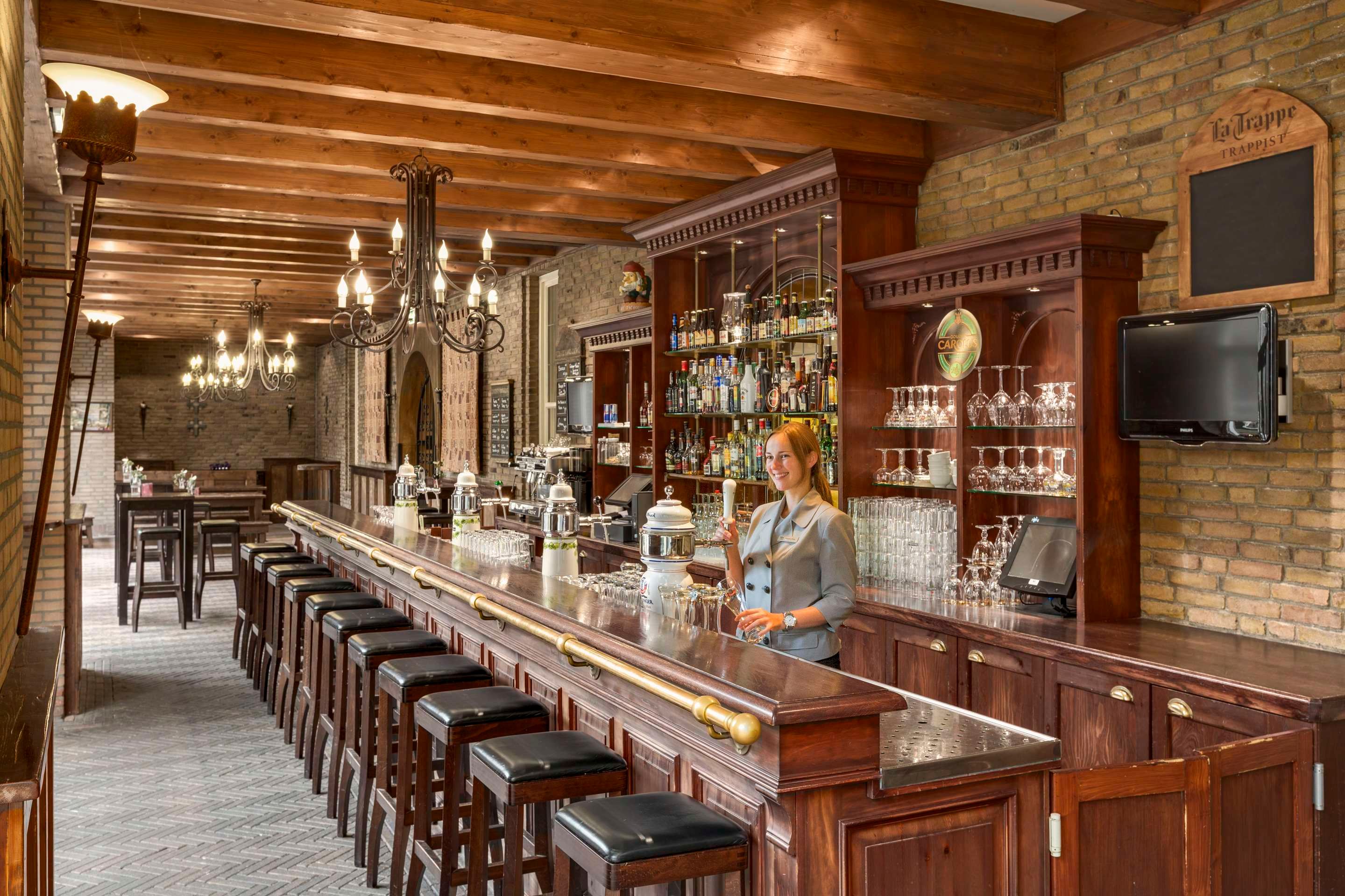 إن إتش إيندهوفين كونفرنس سنتر كونينجزهوف - إيندهوفين - بار