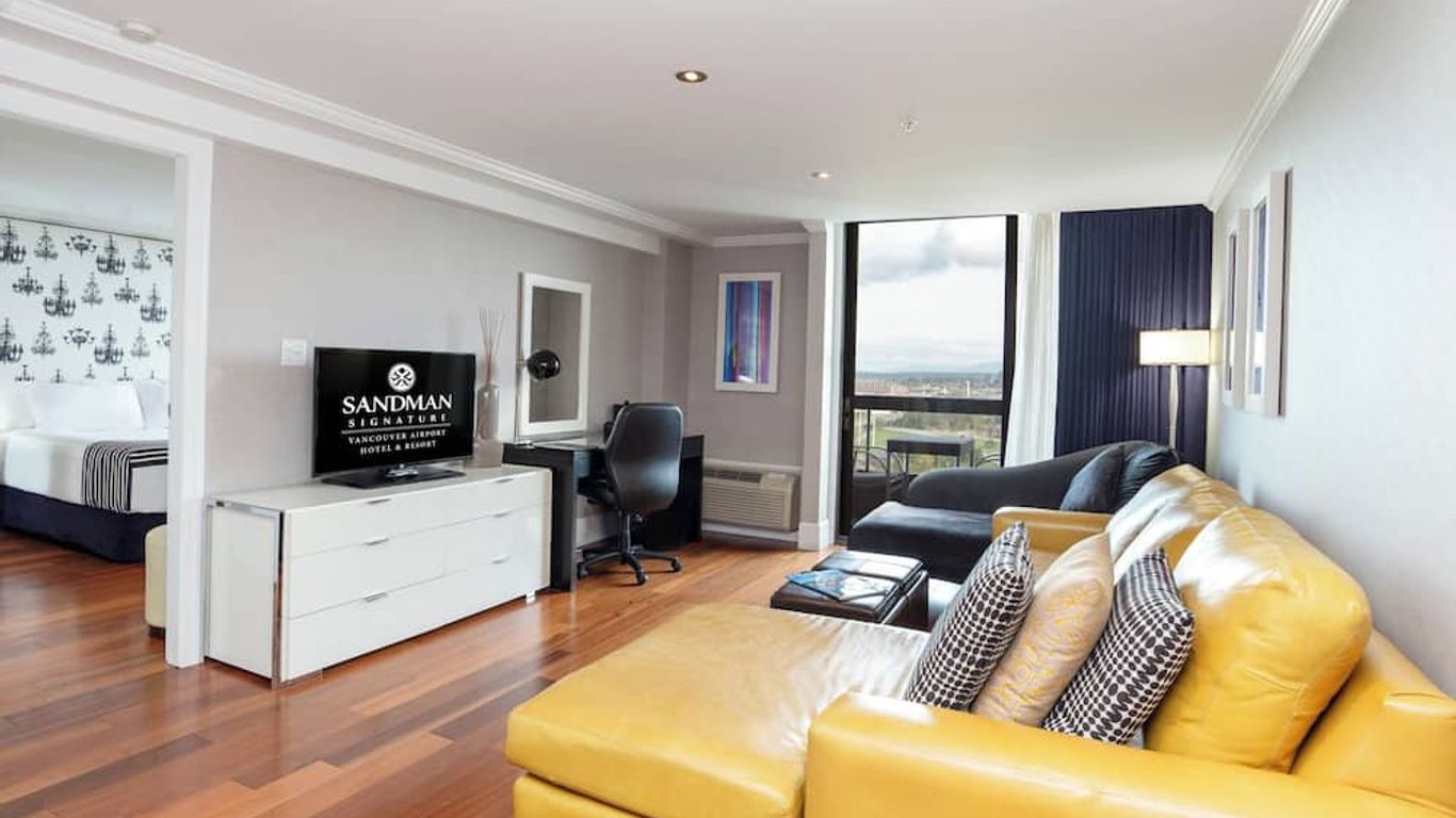 Sandman Signature Vancouver Airport Hotel & Resort