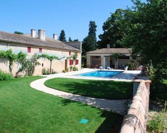 Rental in the wing of a XVIII chartreuse with private pool - Le Mas-dʼAgenais - Piscina