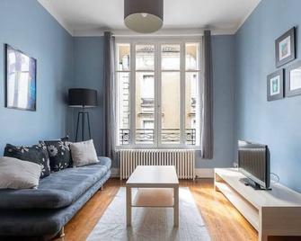 Residence Le Languedoc - Appartements design - Proche des parcs - Vichy - Living room