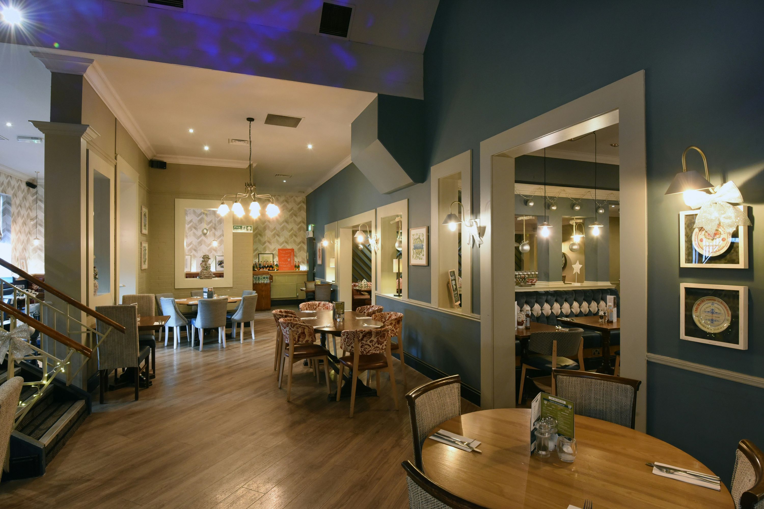 ووتر سايد باي جرين كينج إنز