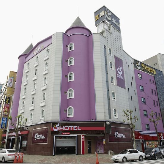 S Hotel Sangmu image 1