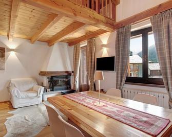 Casa Caterina La Thuile - La Thuile - Dining room