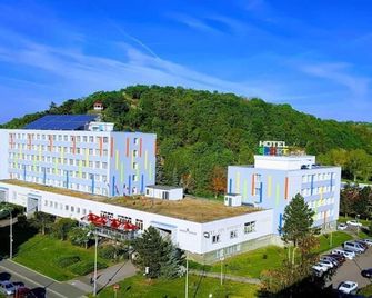 Hotel Sport - Kralupy nad Vltavou - Edificio