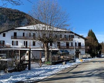 Como Lake Grigna - Bellagio - Edificio