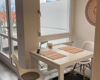 Ferienappartment Marlon in Lindau - Lindau - Ruokailuhuone