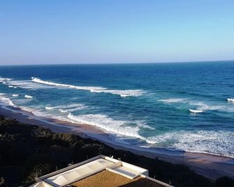 803 Bermudas - Umhlanga - Beach