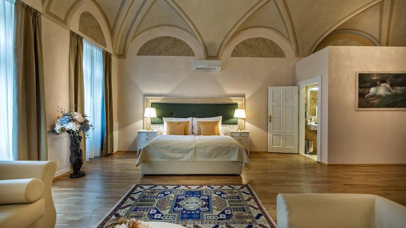 Little King Hotel U Malvaze