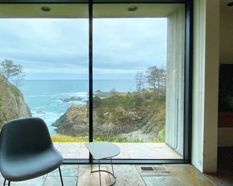 Incredibly Beautiful, Private, Unique Home Perched On The Bluff At Ocean's Edge! - The Sea Ranch - Balcón
