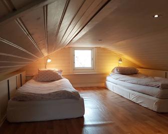 Cottage with ocean view on Rindö Island 45 min from town - Varmdo - Habitación