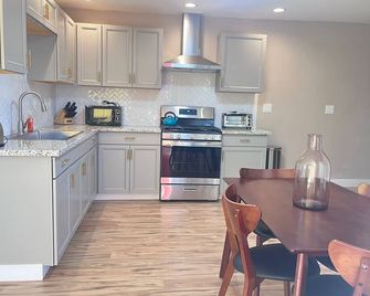 New professional and cozy home - Lodi - Kitchen