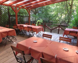 Hotel Arnold - Tata - Restaurante