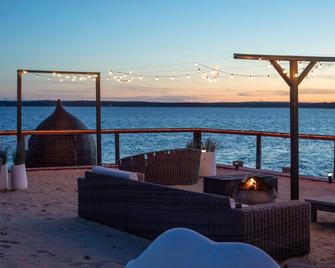 Aqua by American Beech - Deluxe with 2 Queen - Riverhead - Balkon