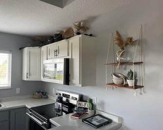 The Honeymoon Hideaway - Trenton - Cocina
