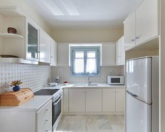 Aegean Villa in Paros - Santa Maria - Küche