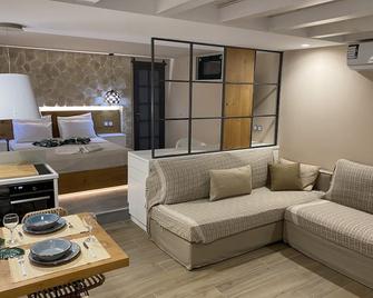 Papaduke House - Chania - Living room