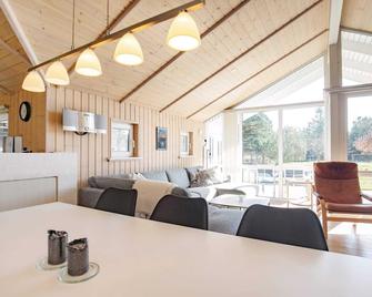 8 person holiday home in Ålbæk - Ålbæk - Dining room