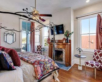 Stunning Renovation by Forsyth Park 4 Bedroom Apt B - Savannah - Habitación