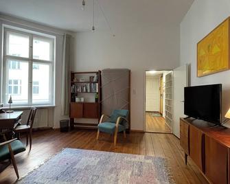 quiet and bright apartment in Berlin-Spandau shipping canal - Berlín - Sala