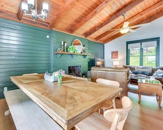 Fox Berry Hill - Lakefront with Dock, Launch & Hot Tub - Waverly - Comedor